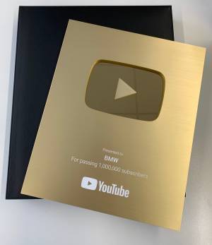 Το YouTube απένειμε στην BMW το «Golden Button Award»