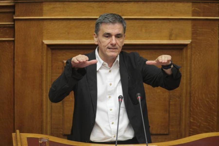 Ντεφορμέ ο Τσακαλώτος, η παράσταση τελειώνει