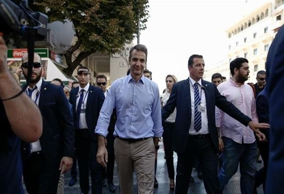 «Εισαγωγή» Μητσοτάκη στη ΔΕΘ με ατάκες για Τσίπρα, εκλογές και 13ο μισθό