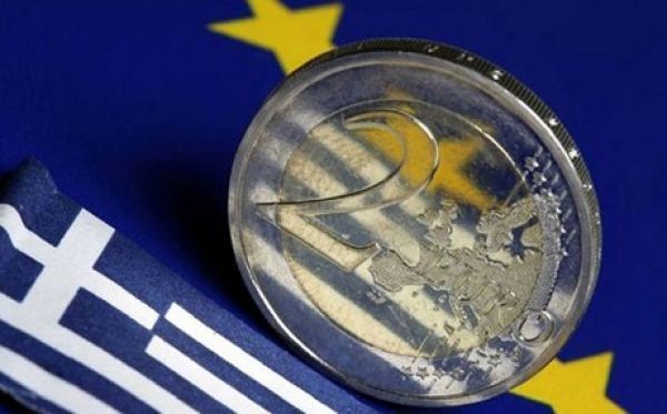 Economist: Μηδαμινό το όφελος της Ελλάδας από την ένταξη στο ευρώ