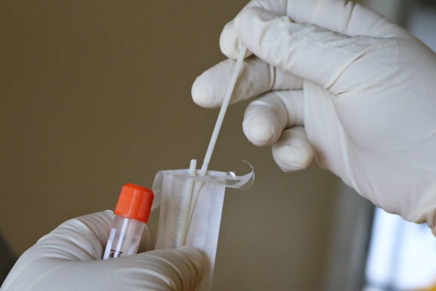 Τα self tests ως «εργαλείο» για άνοιγμα εστίασης και τουρισμού