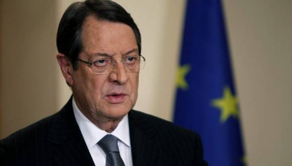 Συνάντηση Αναστασιάδη-Λουτ για το Κυπριακό