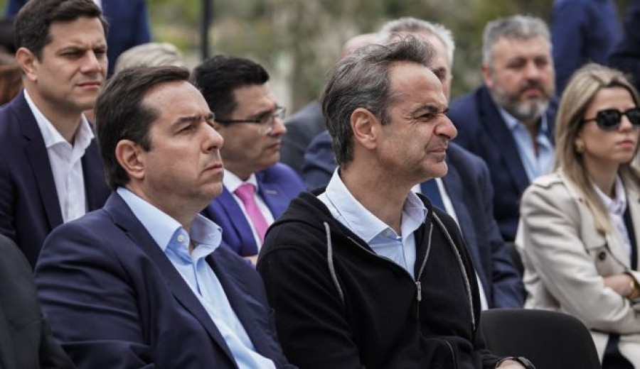 «Πόρτα» Μητσοτάκη στον Μηταράκη για την έφιππη Αστυνομία