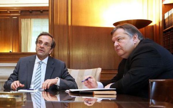 Σαμαράς- Βενιζέλος: Πρώτο ραντεβού το '14 για τα... 25 ευρώ, με το βλέμμα στην τρόϊκα