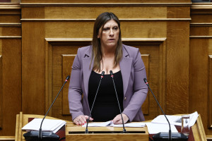 Διπλή άρση ασυλίας για την Κωνσταντοπούλου: Ένταση, καταγγελίες και πολιτικά πυρά στην Ολομέλεια