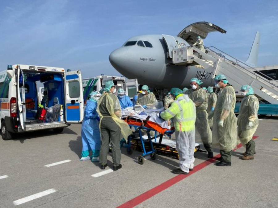 Γερμανία- Κορονοϊός: «Ιπτάμενες ΜΕΘ» από την Πολεμική Αεροπορία για νοσούντες