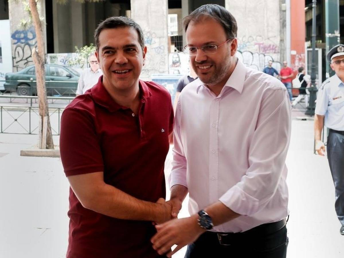 Στα γραφεία της ΔΗΜΑΡ με διάθεση μετασχηματισμού ο Τσίπρας