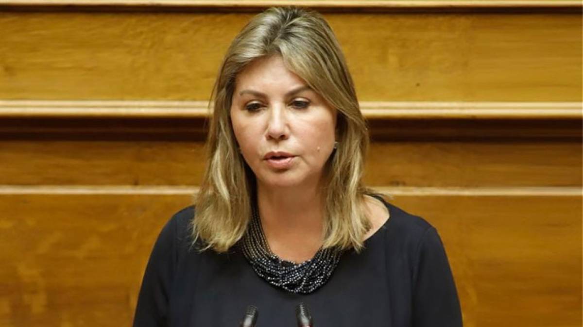 Μακρή: Τα σχολεία δεν θα κλείσουν νωρίτερα για Χριστούγεννα