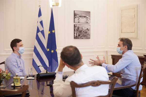 Συνάντηση Μητσοτάκη με τον ιδρυτή της πλατφόρμας Instashop