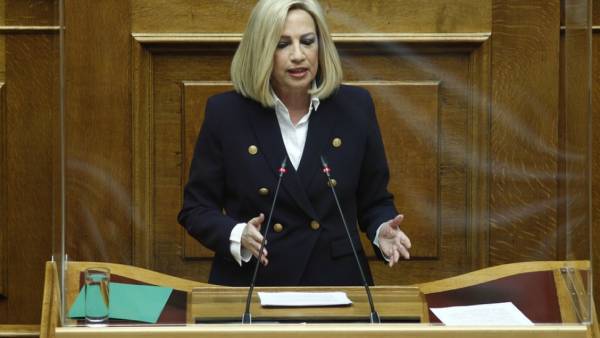 Γεννηματά: Ο προϋπολογισμός της κυβέρνησης είναι εκτός τόπου και χρόνου