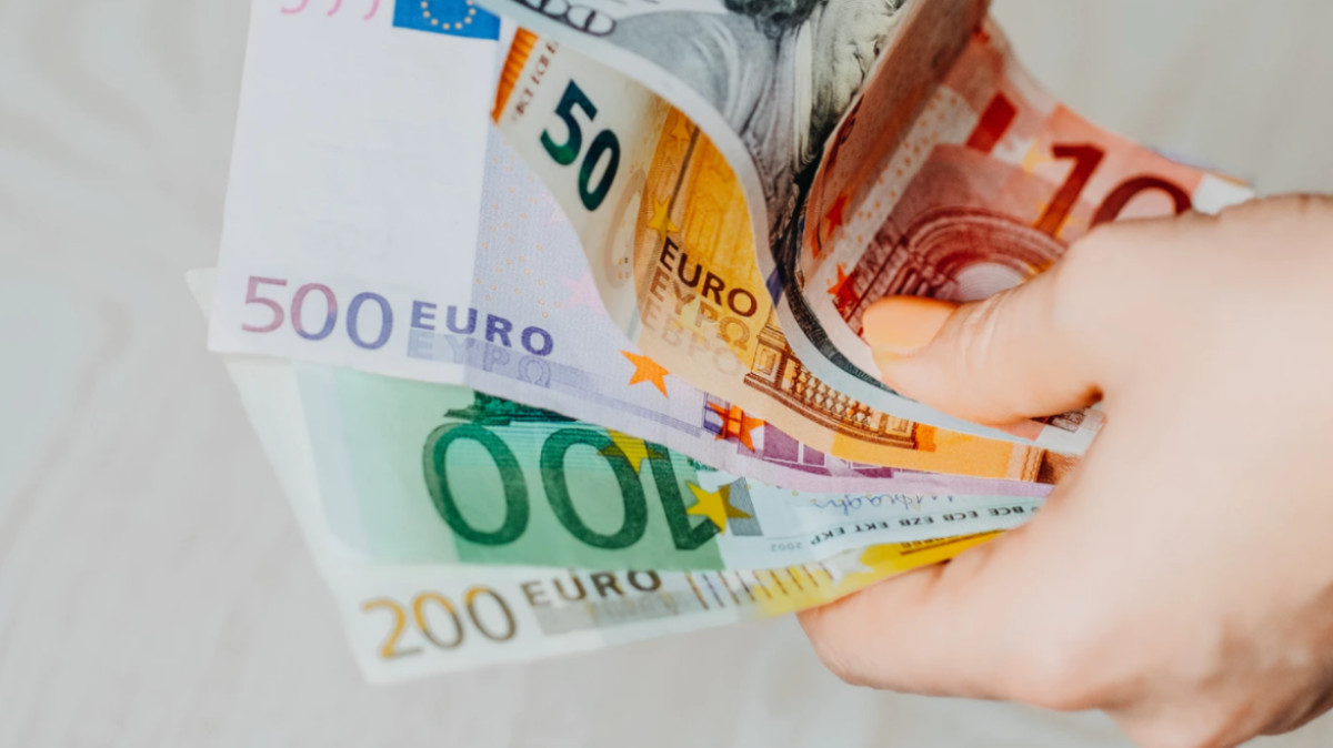 ΟΠΕΚΑ: Άνοιξε η πλατφόρμα για την ενίσχυση κατοίκων μειονεκτικών περιοχών