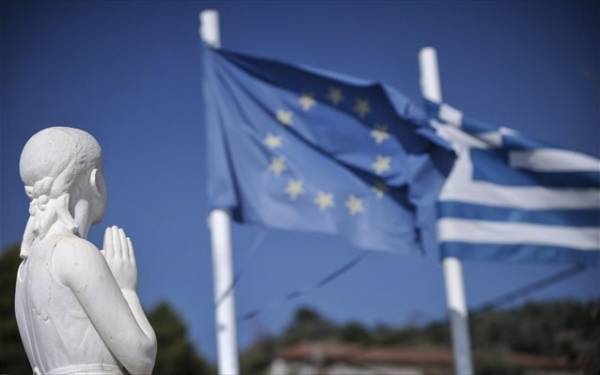 Θεσμοί: «Καμπανάκι» για εκκρεμείς συντάξεις και χρέη δημοσίου προς ιδιώτες