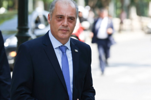Βελόπουλος: Συσκέπτονται για να δώσουν λύση και 188 σχολεία κλείνουν