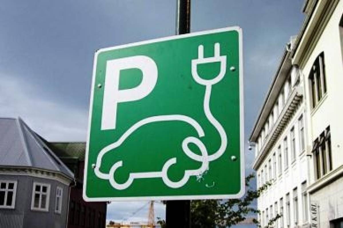 Η ΝΔ παρουσιάζει το πρόγραμμά της για την ηλεκτροκίνηση