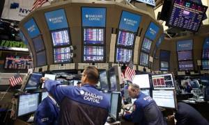 Η Fed πίεσε τη Wall Street-Κάτω από τα 2.000 δολάρια ο χρυσός