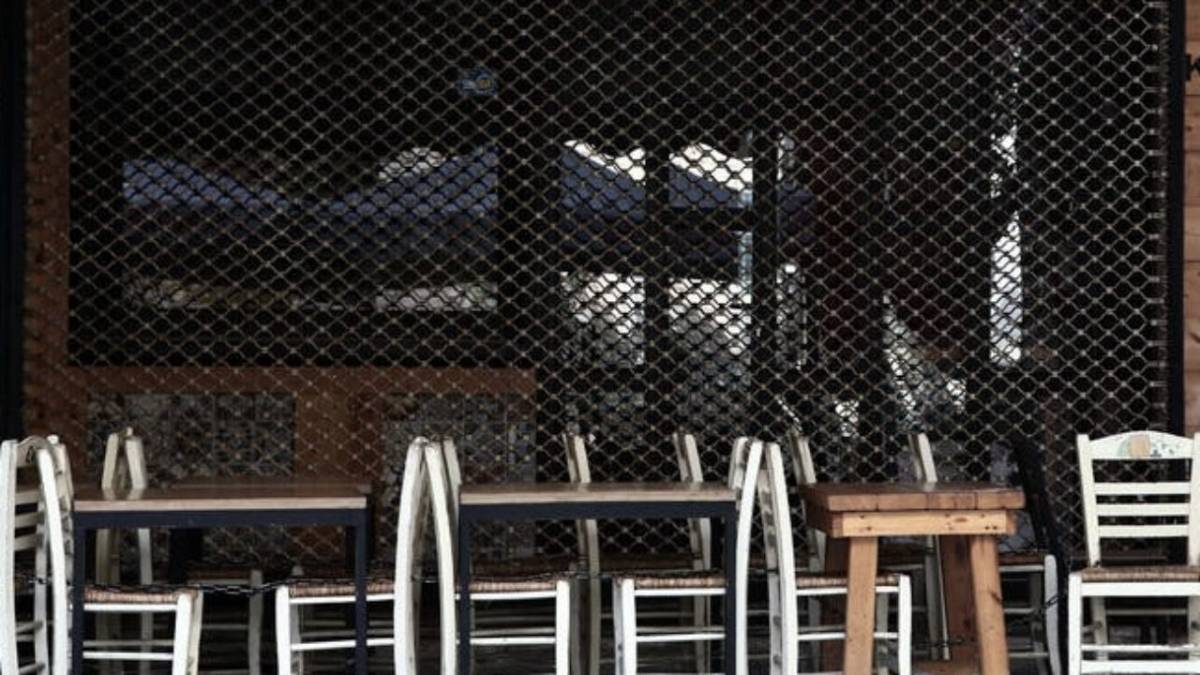 ΕΛΣΤΑΤ: Μείωση τζίρου 62,6% σε εστίαση- καταλύματα το γ' τρίμηνο