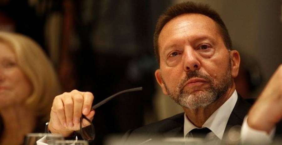 Για τον Στουρνάρα ξεσηκώθηκαν πάλι οι ΣΥΡΙΖΑίοι. Για τον Ρέγκλινγκ, τουμπεκί…