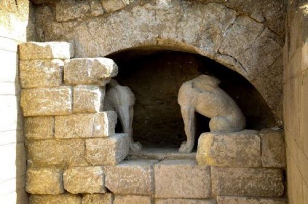 Άδειος ο τάφος της Αμφίπολης; - Όλες οι εξελίξεις