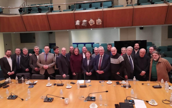ΚΕΕΕ-Αυτοδιαχείριση: Υπογραφή συμφώνου για τα πνευματικά δικαιώματα παρουσία της Μενδώνη
