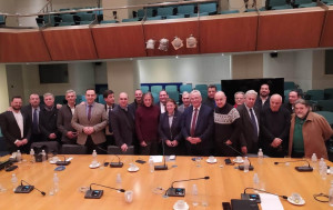 ΚΕΕΕ-Αυτοδιαχείριση: Υπογραφή συμφώνου για τα πνευματικά δικαιώματα παρουσία της Μενδώνη