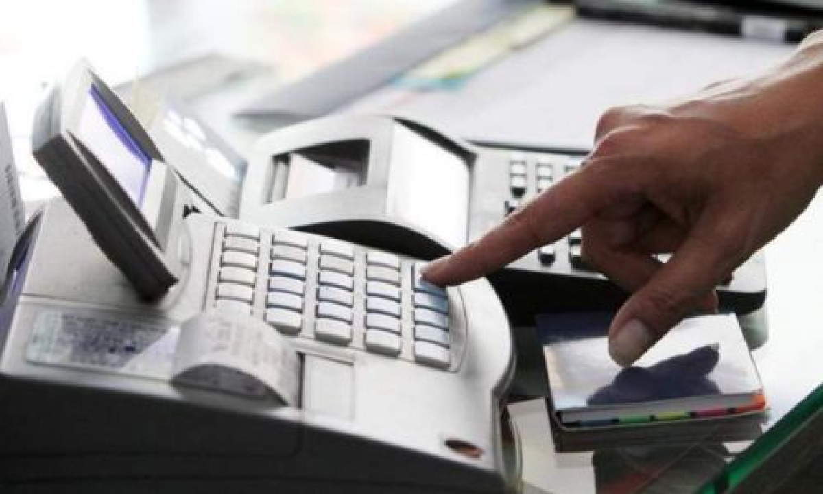 ΑΑΔΕ: Βαρύς ο πέλεκυς για «πειραγμένες» ταμειακές μηχανές