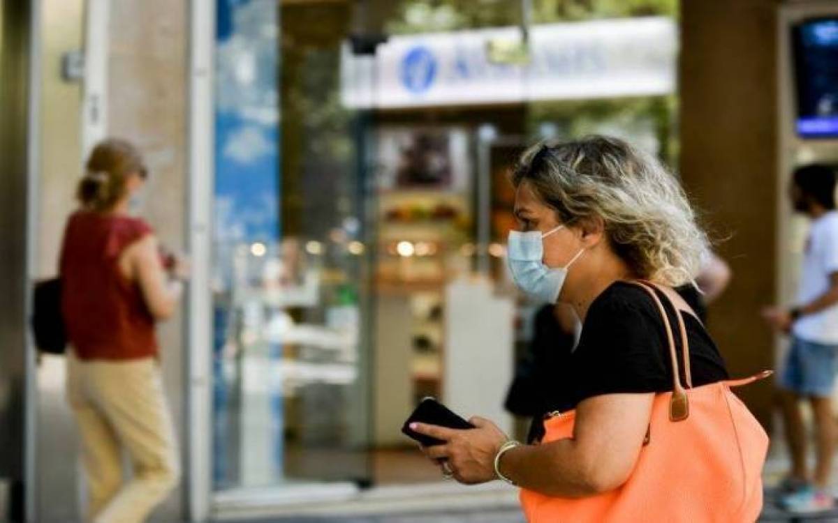 Τα νέα μέτρα σε ιδιωτικές επιχειρήσεις, δημόσιες υπηρεσίες -Όλη η απόφαση