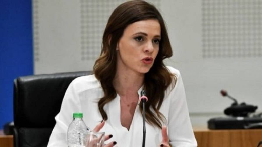 Αχτσιόγλου: «Άδειασμα» της Κομισιόν για τη μη επιστρεπτέα ενίσχυση