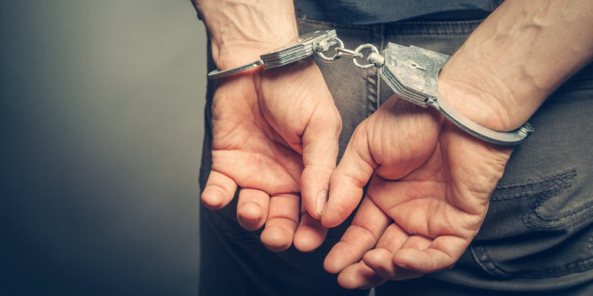 Θεσσαλονίκη: Σύλληψη άνδρα με αλυσοπρίονο έξω από σπίτι στον Δρυμό