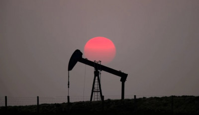 IEA: Αύξησε τις προοπτικές για τη ζήτηση πετρελαίου το 2022