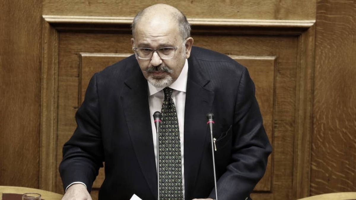 Ξυδάκης:Όπως προστατεύεται ο δημόσιος υπάλληλος να προστατευθεί κι ο ιερέας