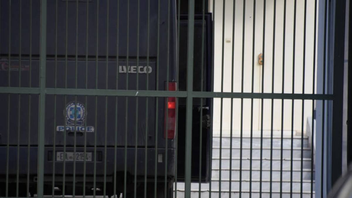 Έδειραν στη φυλακή τον 19χρονο κατηγορούμενο δολοφόνο της φοιτήτριας