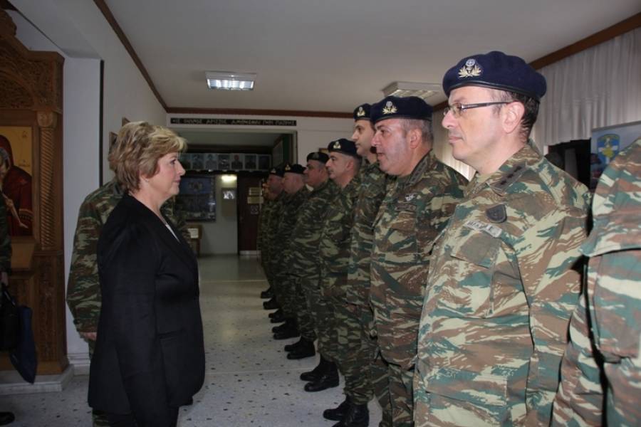 Ο «βράχος που λέγεται Ελλάδα» έχει μπλέξει…