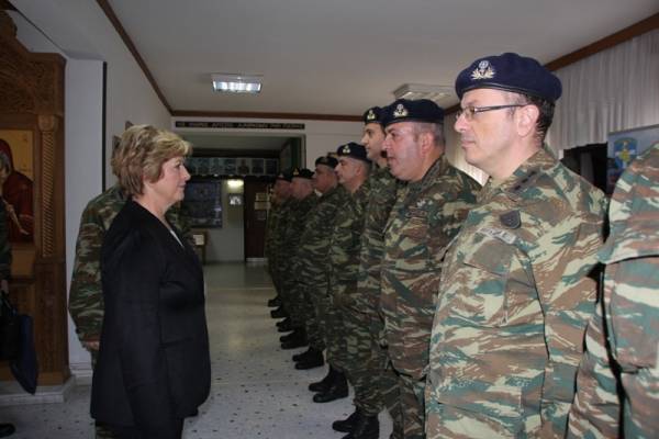 Ο «βράχος που λέγεται Ελλάδα» έχει μπλέξει…