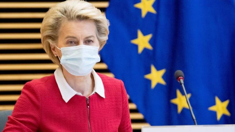 Κομισιόν: Άμυνα στον κορονοϊό με rapid tests, μέτρα και... διαφορετικά Χριστούγεννα