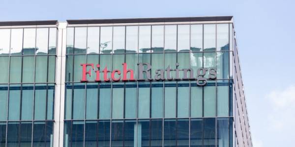 Την Παρασκευή η αξιολόγηση της Fitch-Οδηγός για έξοδο στις αγορές