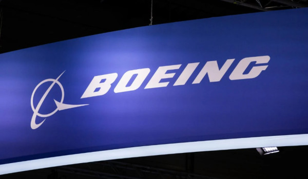 Boeing: Βουτιά 10% στη μετοχή λόγω καθυστερήσεων στην αύξηση της παραγωγής των 737