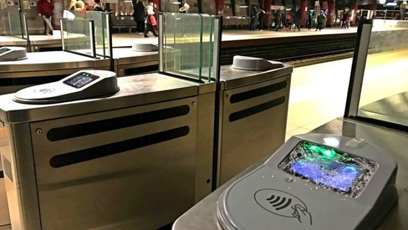 Άγνωστοι έσπασαν ακυρωτικά μηχανήματα στον σταθμό του Περισσού
