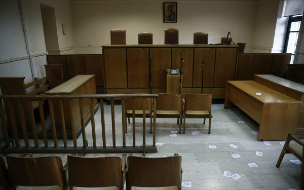 Τα χάλια της δικαιοσύνης φανερώνονται στη διακοπή της δίκης για το Μάτι