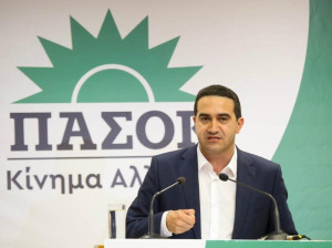 Κατρίνης: Περιμένουμε εξηγήσεις για την αποστολή αμυντικού υλικού στην Ουκρανία