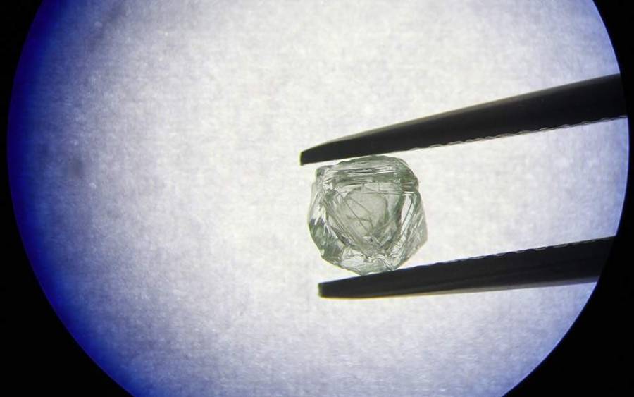 Ρωσία: Εξόρυξαν αρχαίο διαμάντι με άλλο διαμάντι στο εσωτερικό του