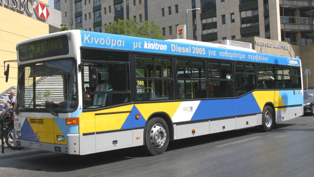 Σπάτα: Άνδρας απειλούσε με μαχαίρι οδηγό και επιβάτες λεωφορείου