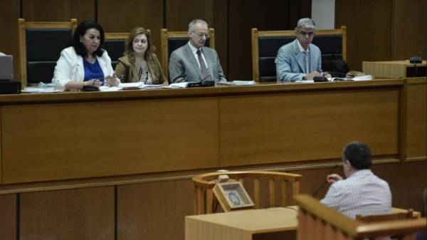 Δίκη Χρυσής Αυγής- Πρόταση Εισαγγελέως: Ένοχος μόνο ο Ρουπακιάς