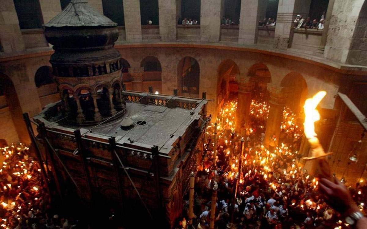 Με καθυστέρηση η άφιξη του Αγίου Φωτός στην Ελλάδα