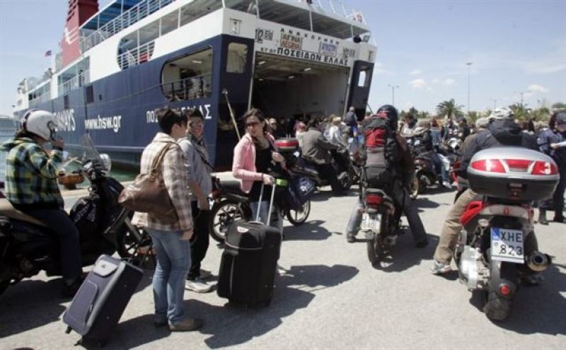 Φτηνότερα ακτοπλοϊκά εισιτήρια με απόφαση Δρίτσα