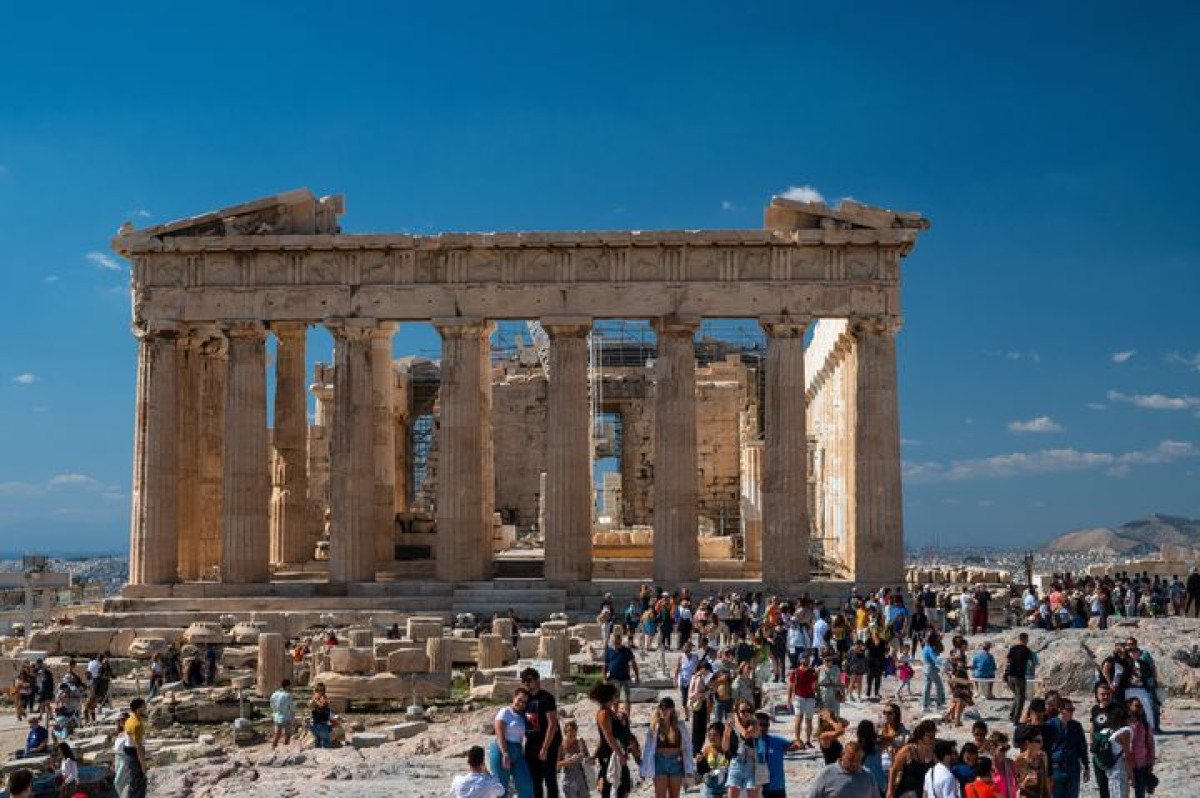 Σε ρότα δυναμικής εκκίνησης η τουριστική σεζόν- Στοίχημα οι υποδομές