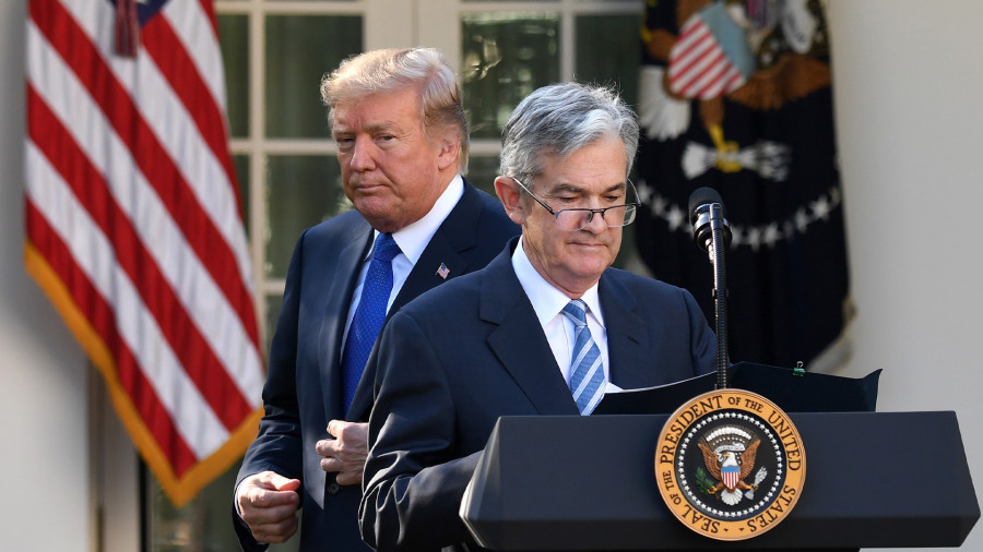 Νέα επίθεση Τραμπ σε Πάουελ ρίχνει τη Wall Street: Μείωσε τα επιτόκια «ΤΩΡΑ»