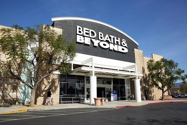 Στο «χείλος» της χρεοκοπίας η Bed Bath &amp; Beyond