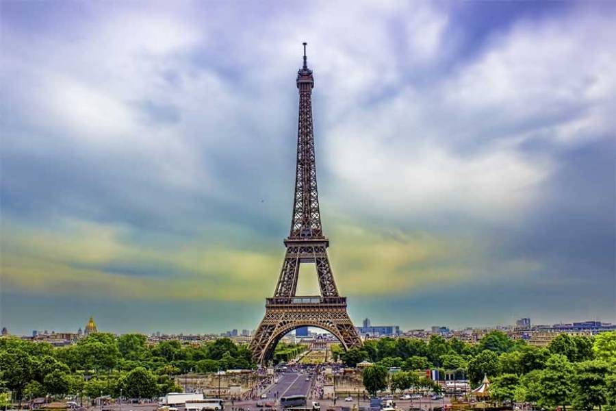 Γαλλία: Πλάνο 1,3 δισ. ευρώ για την ενίσχυση του τουρισμού