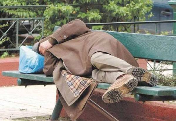 Κομισιόν: Λύστε μόνοι σας το πρόβλημα των… αστέγων!