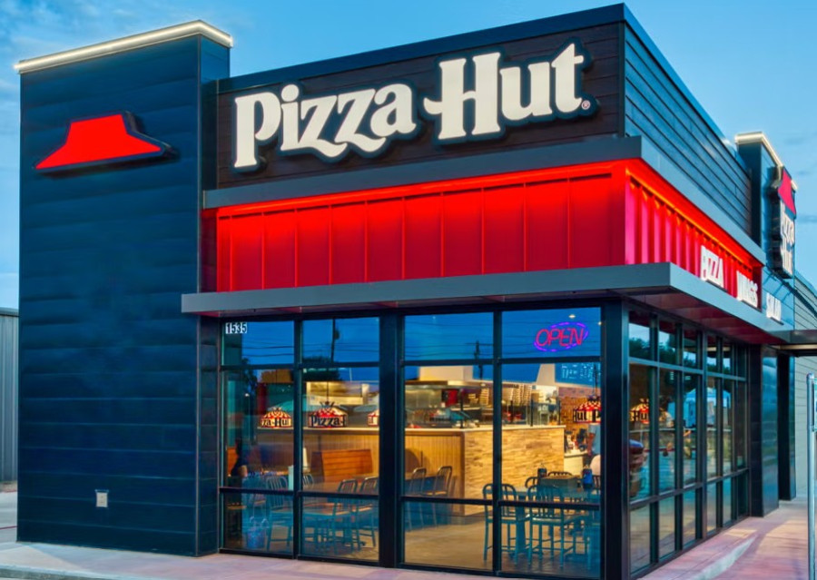 Η Pizza Hut αλλάζει χέρια: Πώληση – ρεκόρ 2,7 δισ. δολαρίων